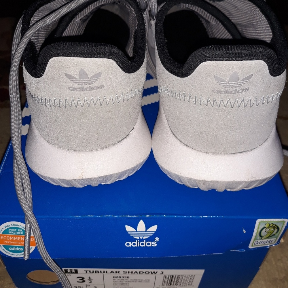 ADIDAS - Picture 3 of 4